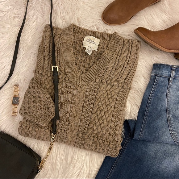 Express Sweaters - Vintage | Express | V-neck sweater | tan